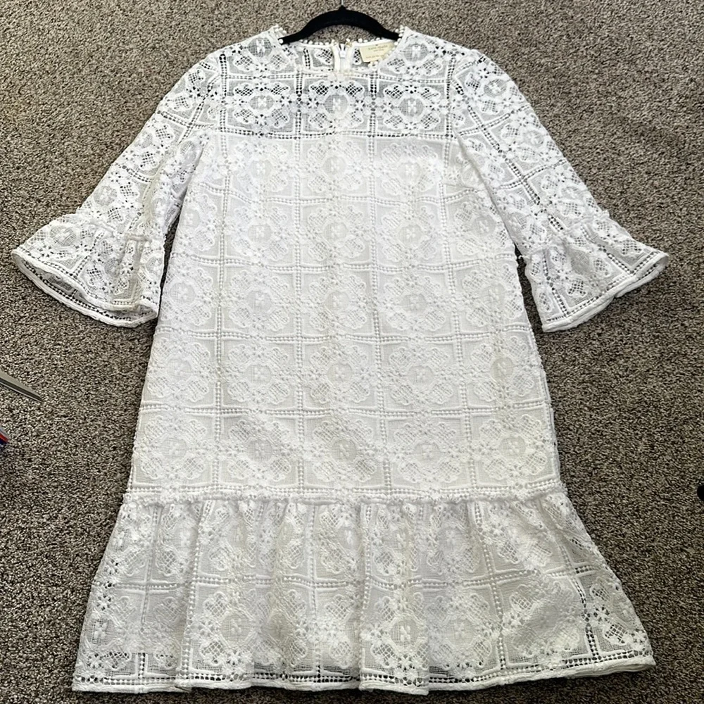 Kate spade Gul pure white lace mini dress raffle hem bell sleeve size 6